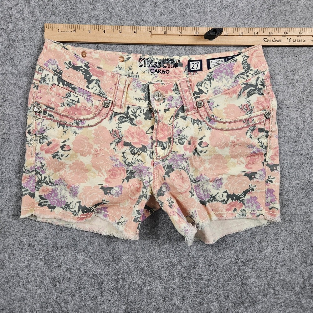 Miss Me Rose Print Floral Cargo Shorts Size 27 Pink Purple CP4021H1 Frayed Hem - Picture 3 of 7